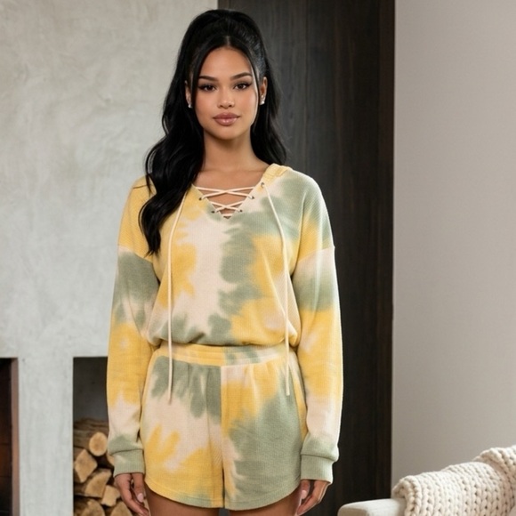 Voy Other - Women's 2 pc set Tie-Dye Waffle Knit Lace-Up Top & shorts Lounge size small nwt​